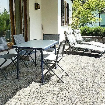 Mit Terrasse, Garage Und Hobbyraum *