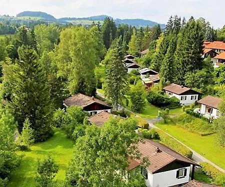 Mit Terrasse, Garage Und Hobbyraum *